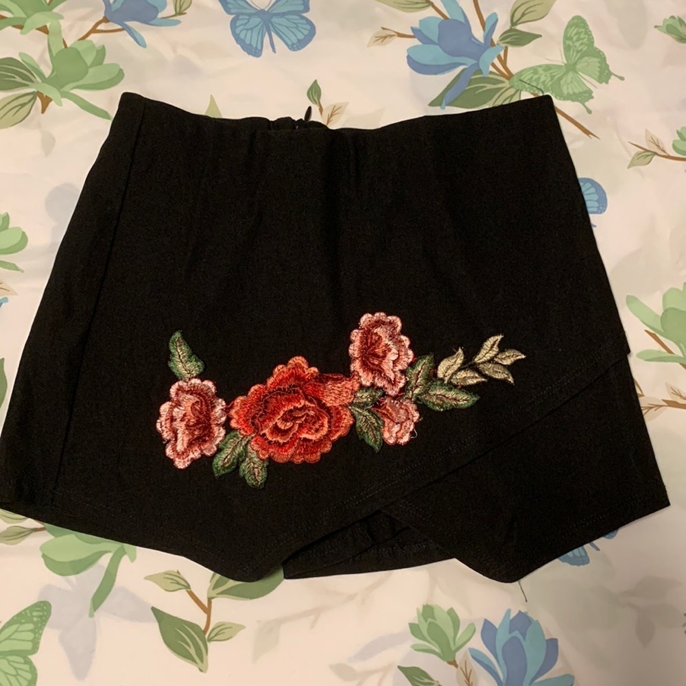 Women skorts